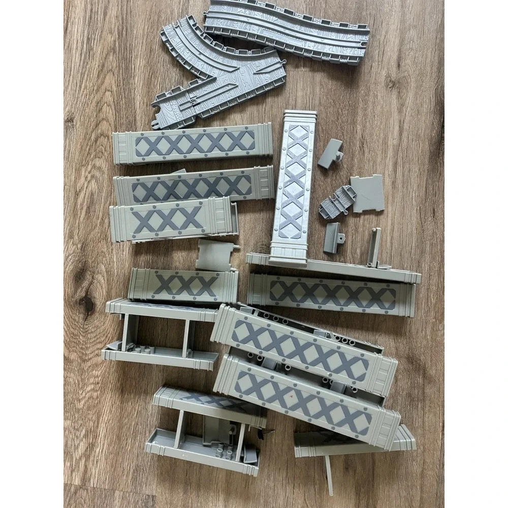 Huge BRIO & Thomas Wooden Railway Lot – 133 Tracks & 33 Trains / Accessories